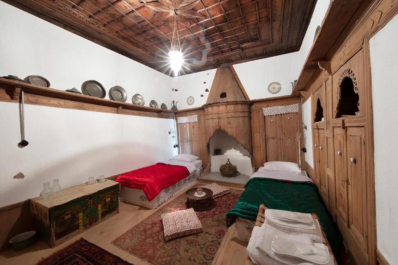 Yeniceri Ahmet Aga Konagi Antalya Bed & Breakfast